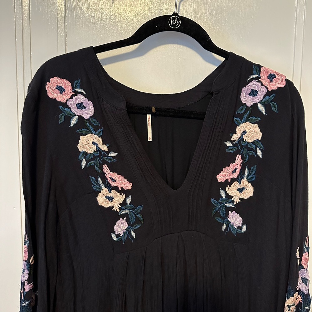 Free people floral tunic 🌸 - Picture 2 of 7